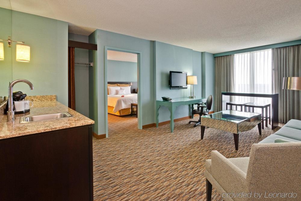 クラウン プラザ シカゴ オハレ ホテル&カンファレンス センター ローズモント 部屋 写真
